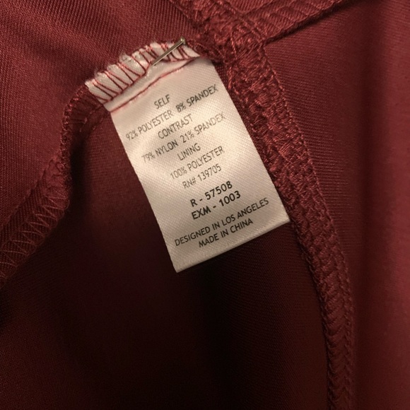 EMERALD SUNDAE NICE BURGUNDY RED & BLACK ACCENTS SLEEVELESS MINI DRESS - Picture 9 of 10